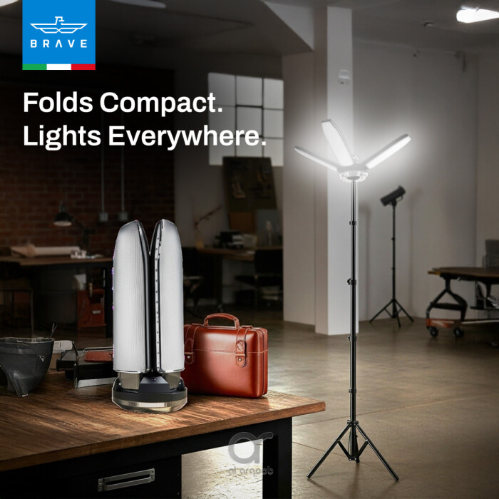 كشاف BRAVE BrightForce Pro بقدرة 80W و8000 لومـن مع ضوء LED قابل للطي وحامل ثلاثي 2.5م وتشغيل ببطارية السيارة ومقاوم للماء IP54 مع حقيبة (BLS